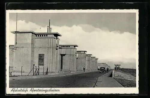 AK Afsluitdijk, Afwateringssluizen