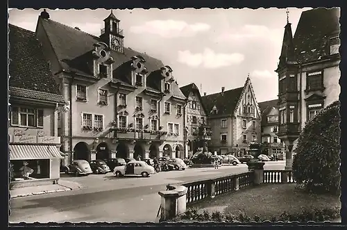 AK Sigmaringen /Donautal, Rathaus mit Marktplatz