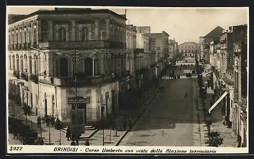 AK Brindisi, Corso Umberto con vista della Stazione terroviaria