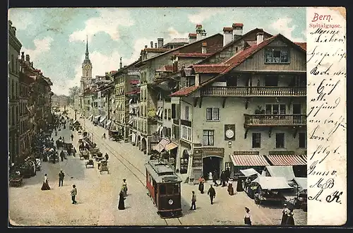 AK Bern, Strassenbahn an Geschäften in der Spitalgasse