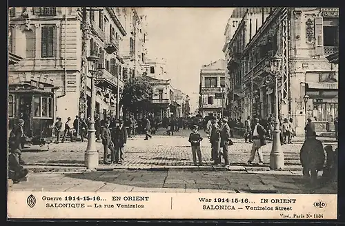 AK Salonique, La rue Venizelos, Strassenleben mit Strassenbahn