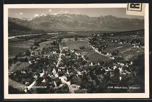 AK Vaduz, Ortsansicht gegen die Berge