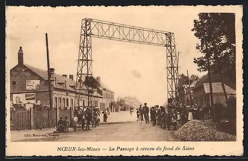 AK Noeux-les-Mines, Le Passageà niveau du fond de Sains