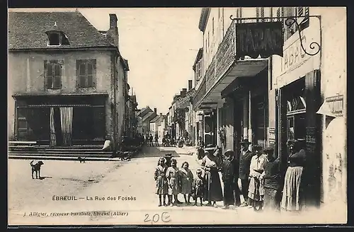 AK Ébreuil, La Rue des Fossés