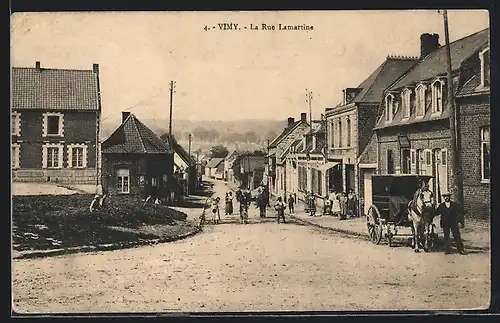 AK Vimy, La Rue Lamartine, Strassenpartie