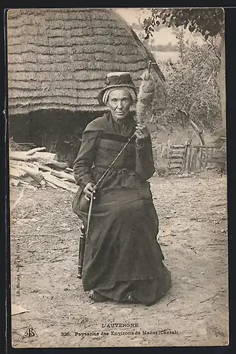 AK Paysanne des Environs de Menet, L`Auvergne