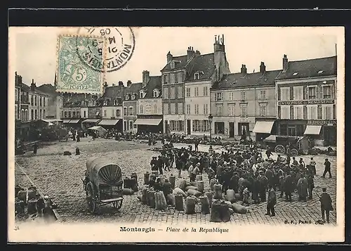 AK Montargis, Place de la République