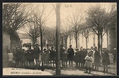 AK Mugron, Les Écoles