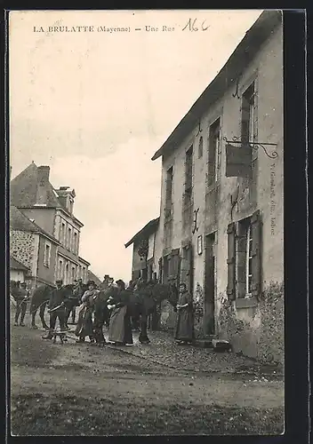 AK La Brulatte, Une Rue, Strassenpartie