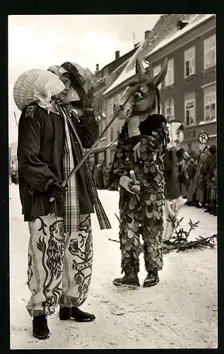 AK Villingen im Schwarzwald, Fasnet, Altvillingerin