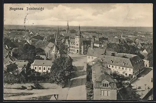 AK Hagenau, Ortsansicht mit Strasse und Kirche