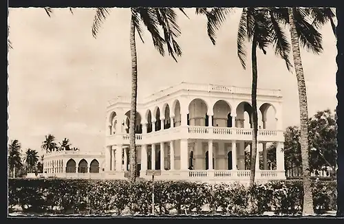 AK Lomé, Le Palais de Justice et le Cercle