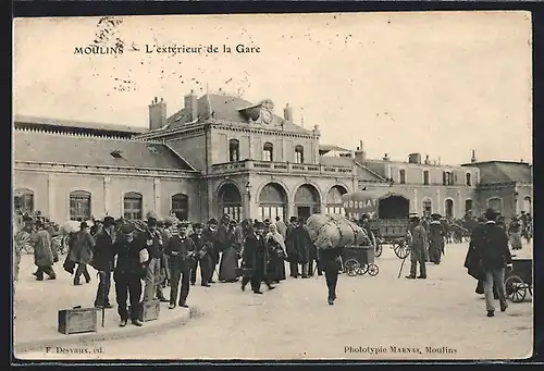 AK Moulins, L`extérieur de la Gare, Bahnhof