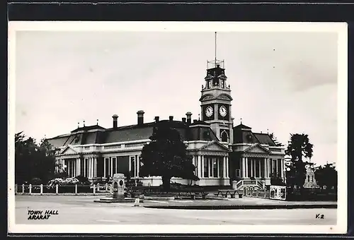 AK Ararat, Town Hall