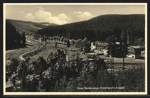 AK Erlabrunn / Erzgeb., Teilansicht mit Hotel Täumerhaus