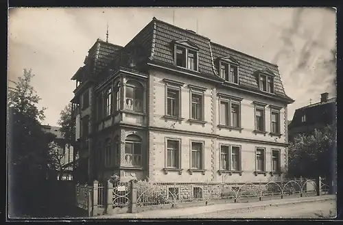 Foto-AK Karlsruhe, Villa Tierarzt L. Zembsch