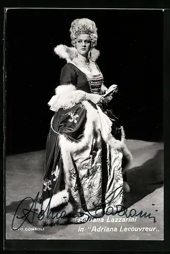 AK Opernsängerin Adriana Lazzarini in Adriana Lecouvreur, mit original Autograph