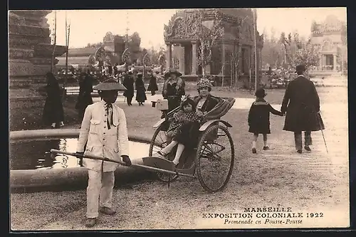 AK Marseille, Ausstellung Exposition coloniale 1922, Promenade en Pousse-Pousse mit Besuchern