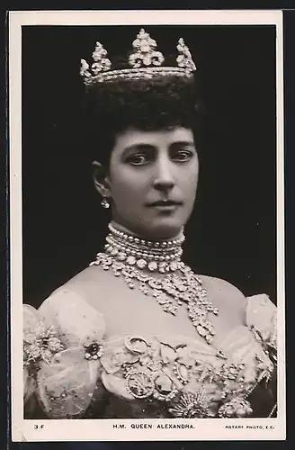 AK Queen Alexandra von England mit Krone und Schmuck