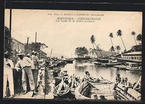 AK Fort-de-France, Les bords de la rivière Levassor