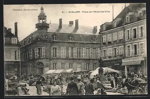 AK Avallon, Place de l`Hôtel-de-Ville