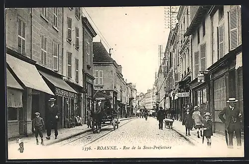 AK Roanne, Rue de la Sous-Préfecture, Strassenpartie