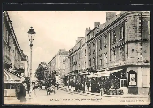 AK Laval, Rue de la Paix, prise du Pont-Neuf