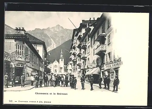 AK Chamonix, Strassenpartie im Ort, le Brévent