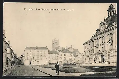 AK Meaux, Place de l`Hotel de Ville