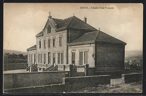 AK Izieux, L`Ecole Saint Francois