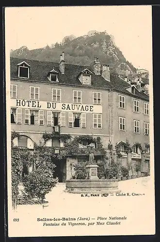 AK Salins-les-Bains, Place Nationale, Fontaine du Vigneron