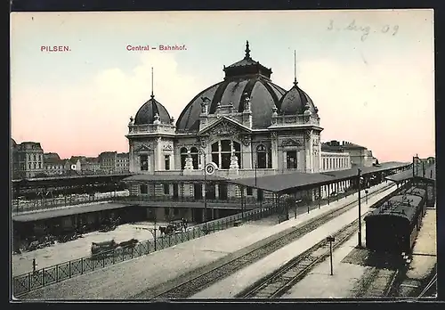 AK Pilsen, Bahnhofsgebäude mit Gleisen