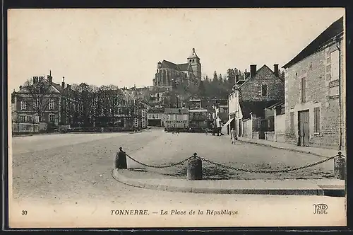 AK Tonnerre, La Place de la République