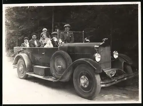 Fotografie Auto Praga Cabriolet, Reisegesellschaft im grossen offenen Cabriolet