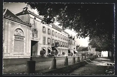 AK Pithiviers, Grand Hotel de la Poste et le Mail Ouest