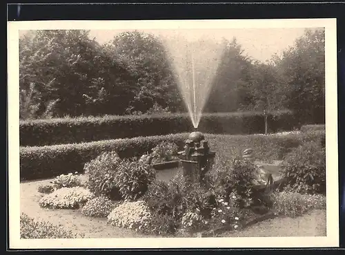 AK Bad Berka a.d. Ilm, Der Steinbrunnen im Garten des Hartmannhauses