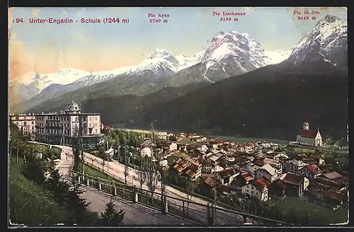 AK Unter-Engadin, Ortschaft mit Kirche von oben