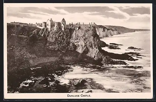 AK Dunluce, Coastal View with the Castle above the cliffs