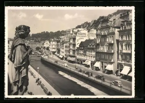 AK Karlsbad, Strassenpartie am Fluss