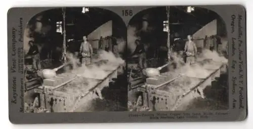 Stereo-Fotografie Keystoen View Co., Meadville / PA, Pouring molten Copper into Ingot Molds, Calumet Lake Linden Mich.