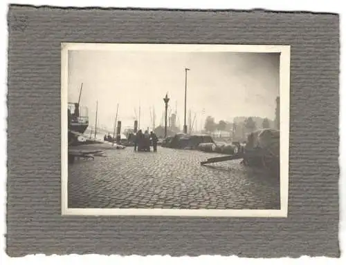 16 Fotografien unbekannter Fotograf, Ansicht Amsterdam, Den Haag - Gracht m. Windmühle, Scheveningen, Triest, Koblenz