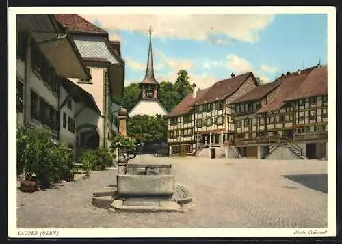 AK Laupen, Ortspartie mit Brunnen und Fachwerkhäusern