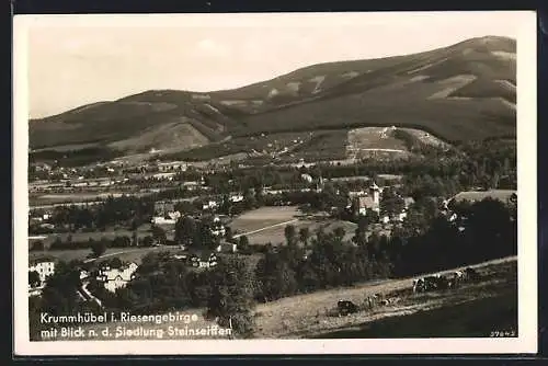 AK Krummhübel, Ortsansicht mit Blick nach Siedlung Steinseiffen