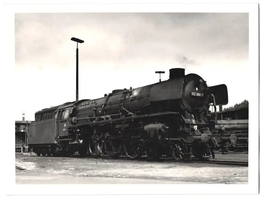 Fotografie Deutsche Bahn, Dampflok Nr. 012 068-3, Tender-Lokomotive, Eisenbahn