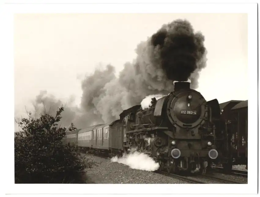 Fotografie Deutsche Bahn, Personenzug mit Dampflok Nr. 012 063-4, Tender-Lokomotive, Eisenbahn