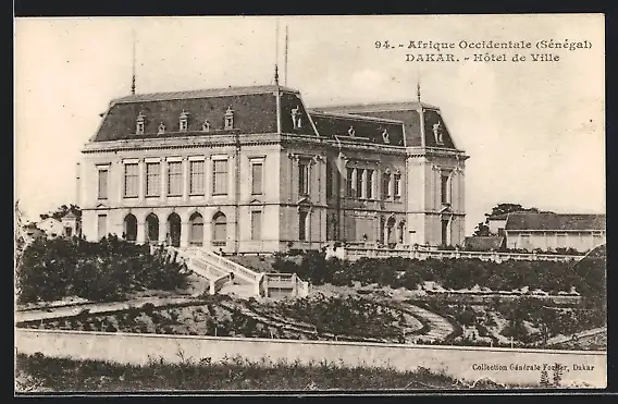 AK Dakar, Hotel de Ville mit Parkanlage