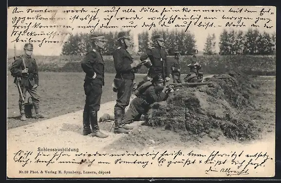 AK Soldaten bei der Schiessausbildung