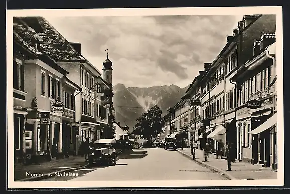 AK Murnau / Staffelsee, Ortsansicht mit Strassenpartie