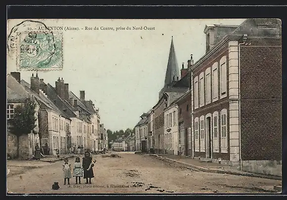 AK Aubenton, Rue du Centre prise du Nord-Ouest, Strassenpartie