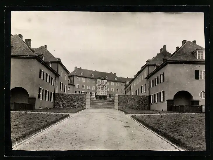 Fotografie W. Apel, Berlin, Ansicht Frankfurt / Oder, Treppenaufgang zur Wohn-Siedlung